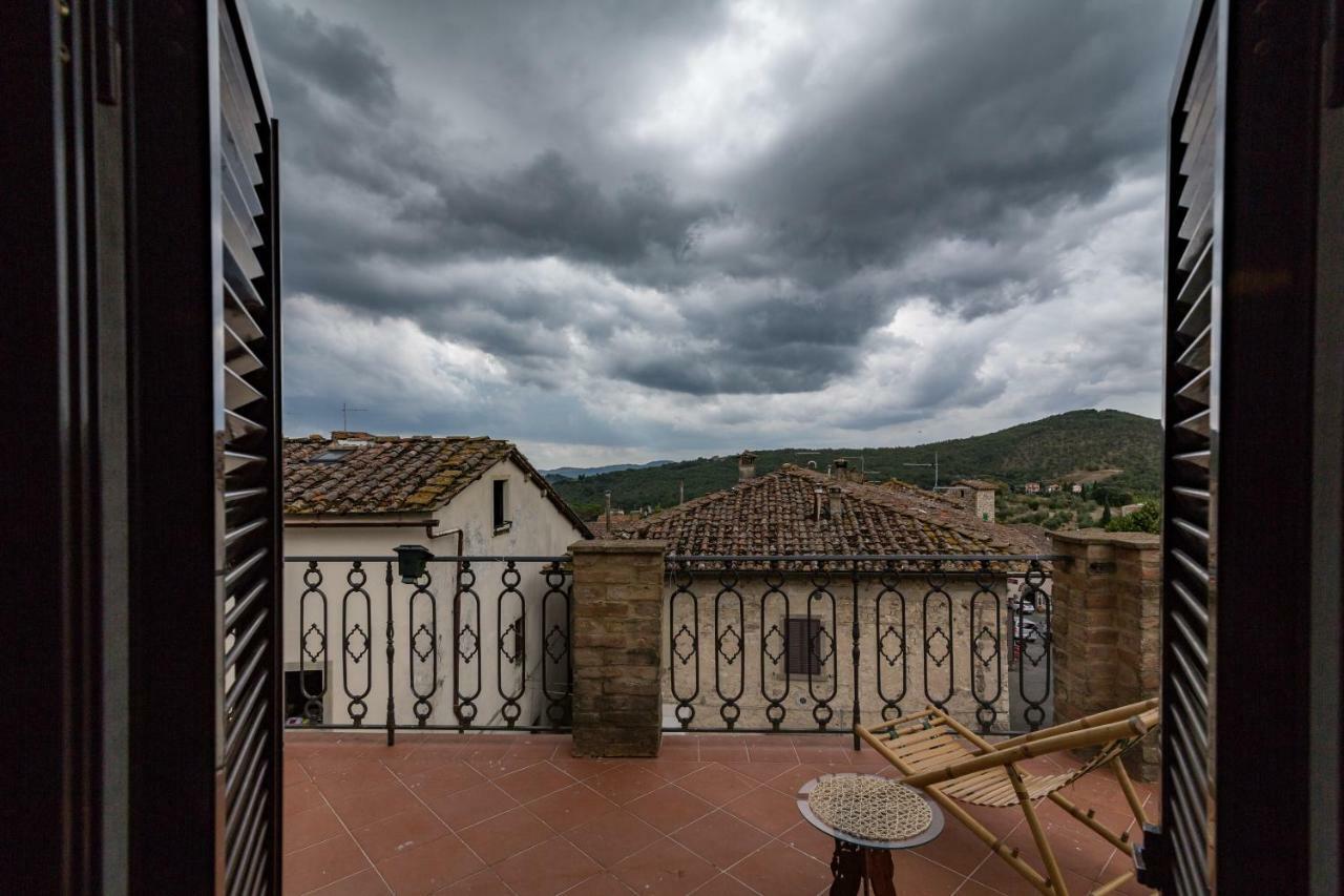 Art Rebus Tower In Tuscany Lägenhet Radda in Chianti Exteriör bild